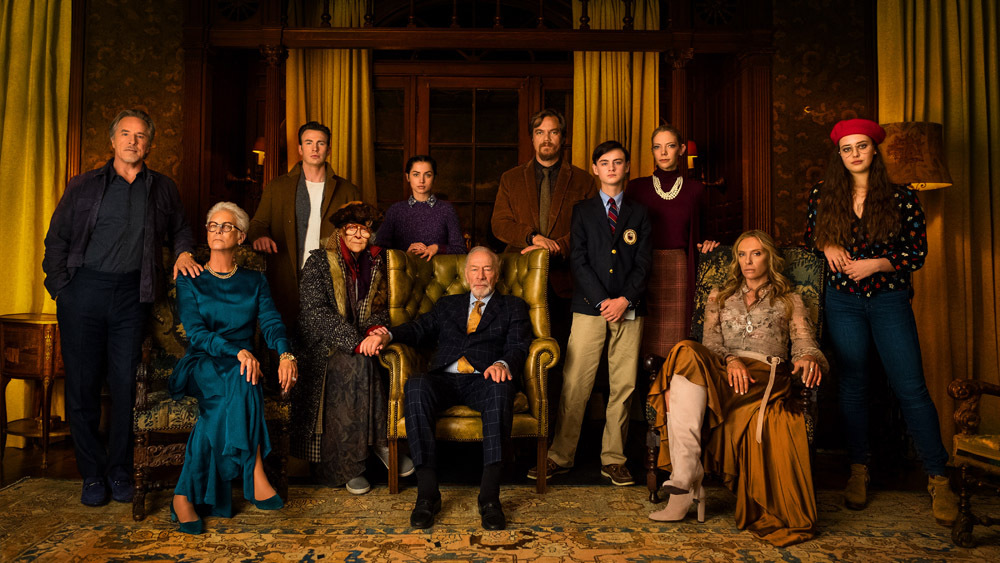 Ketika James Bond dan Captain America Beradu Peran di Knives Out